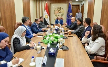 رئيس هيئة الدواء يناقش فرص تعزيز الاستثمار في مستحضرات التجميل مع شركة لوريال