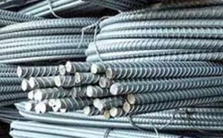 أزمة حادة في سوق الحديد تشير لتوقعات بزيادة جديدة في أسعار العقارات