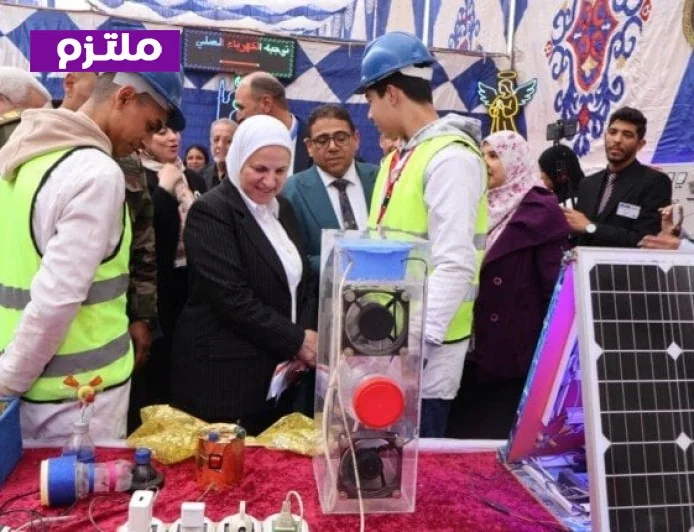 طلاب التعليم الفني في القاهرة يتألقون بإبداعاتهم في معرض جدارات تصنع إبداع