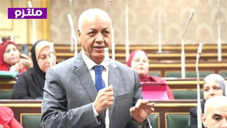 مصطفى بكري يثير الجدل بشأن إغلاق المحلات ويطالب الحكومة بتوضيح أسباب خسائر الاقتصاد وتسريح العمالة