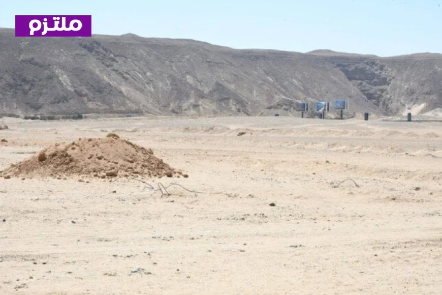 وزير الشباب والرياضة يقوم بجولة تفقدية في موقع القرية الأولمبية بالبحر الأحمر