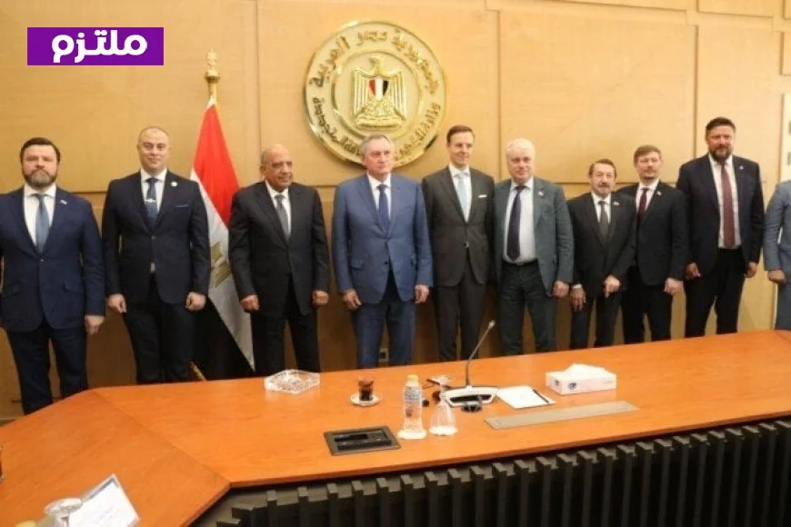 وزير الكهرباء يعلن خطة التحول نحو الطاقة النظيفة وسبل الاعتماد عليها