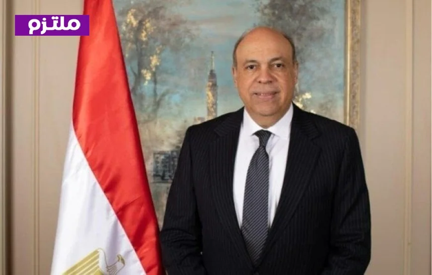 وزير الطيران المدني يحتفل بعيد القيامة المجيد مع قداسة البابا تواضروس الثاني ويشارك في احتفالات الكنيسة الإنجيلية