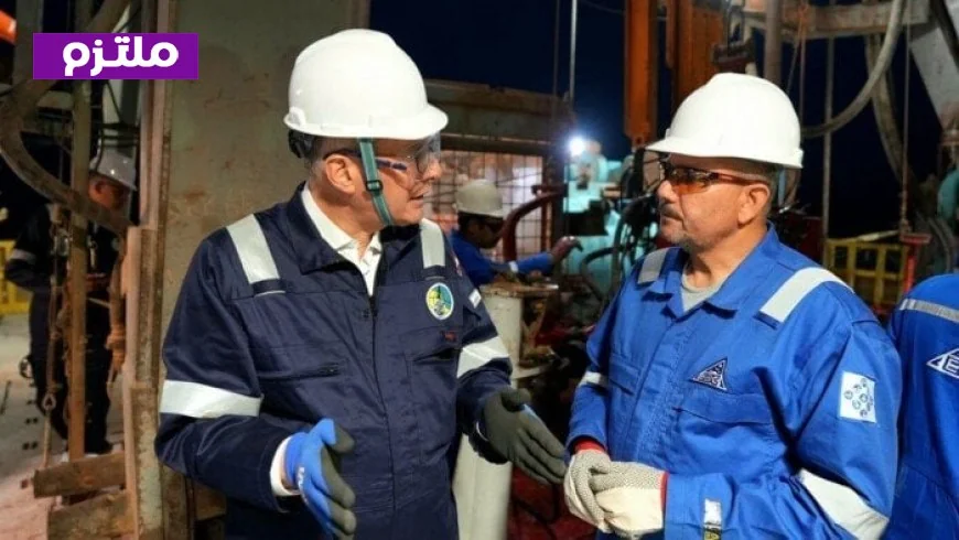 وزير البترول يقوم بجولة تفقدية لليلة في موقع الحفار EDC 73 بمنطقة مليحة