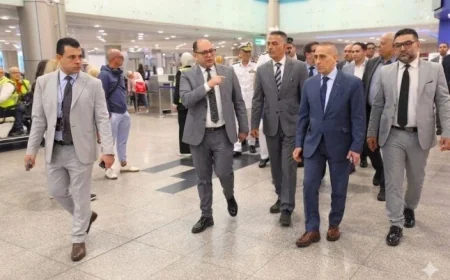 تفقد مطار القاهرة لمتابعة كفاءة التشغيل وتعزيز معايير الأمن والسلامة