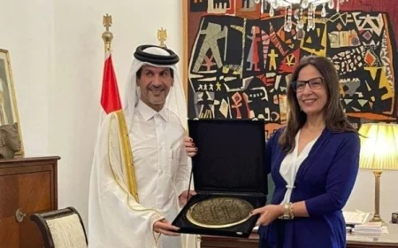 سفير قطر يشدد على أهمية حضور وزيرة الثقافة لمعرض الدوحة الدولي للكتاب وافتتاح سور الأزبكية