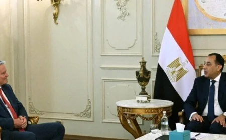 رئيس الوزراء يناقش تعزيز التنمية مع سكرتير عام منظمة التعاون الاقتصادي ويؤكد أهمية مشروعات البرنامج القطري
