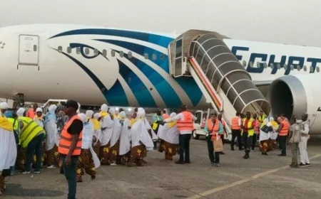 مصر للطيران تسير رحلات لنقل 9000 حاج من غينيا كوناكري ومالي وفلسطين إلى الأراضي المقدسة
