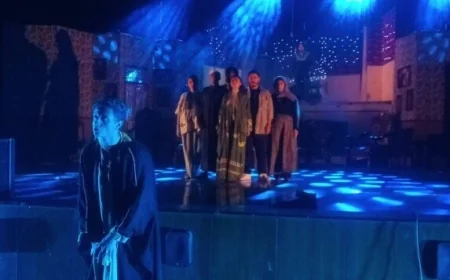 مشاهدة عرض السبع خطايا في اليوم الرابع من مهرجان الفنون المسرحية بجامعة العاصمة