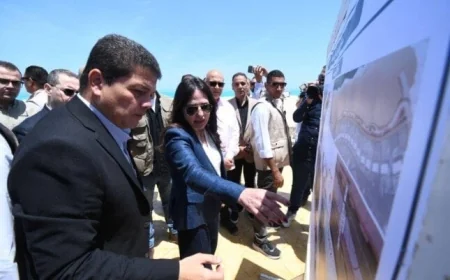 وزيرة الإسكان تستعرض مشروع بوغاز منطقة 24 والممشى السياحي بين مارينا 5 ومارينا 7