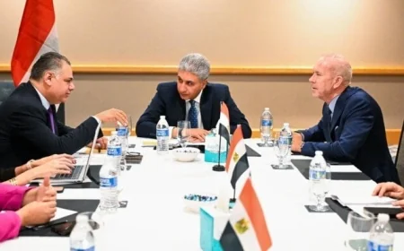 وزير السياحة يناقش فرص استضافة مؤتمر منظمي الرحلات الأمريكي في مصر