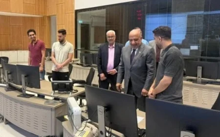 وزير الكهرباء يحتفل بأول أيام العيد من المركز القومي للتحكم ويشرف على تأمين الشبكة الموحدة