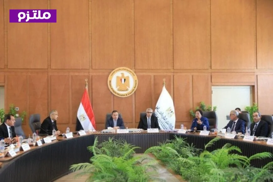 التعليم العالي تطلق برنامج الكوادر الأكاديمية للمصانع لتعزيز العلاقة بين البحث العلمي والصناعة