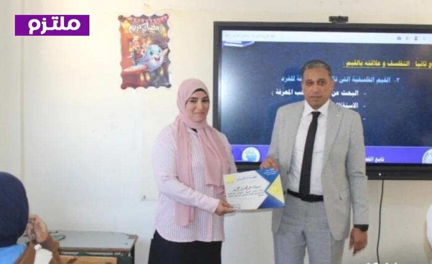 مدير تعليم الجيزة يكرم عامل خدمات بعد تحويل حديقة المدرسة إلى لوحة فنية في إدارة أبو النمرس