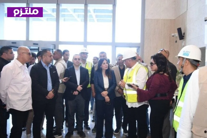 وزيرة الإسكان تراقب تطورات أبراج الداون تاون والحي اللاتيني في مدينة العلمين الجديدة