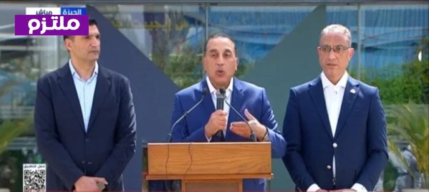 رئيس الوزراء يؤكد التزام الحكومة بحل التحديات الإدارية أمام المستثمرين
