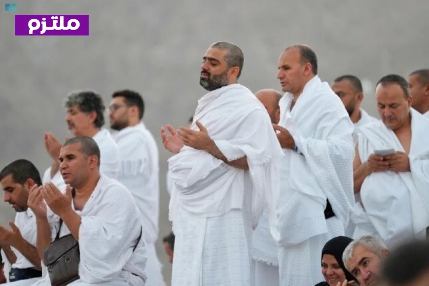 حجاج بيت الله الحرام يؤدون ركن الحج الأعظم في صعيد عرفات عبر البث المباشر