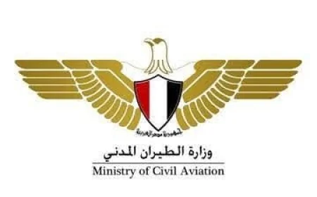 وزير الطيران يأمر بفتح تحقيق فوري بعد وفاة طيار وإصابة متدربة في حادث طائرة تدريب