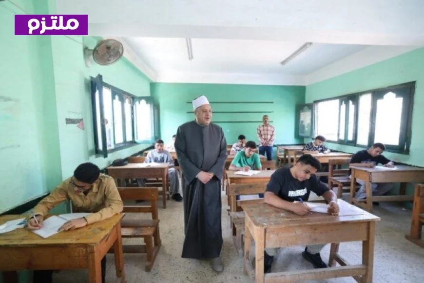 أكثر من 82 ألف طالب في القسم الأدبي بالثانوية الأزهرية 2026 يؤدون امتحانات القرآن الكريم والحديث الشريف