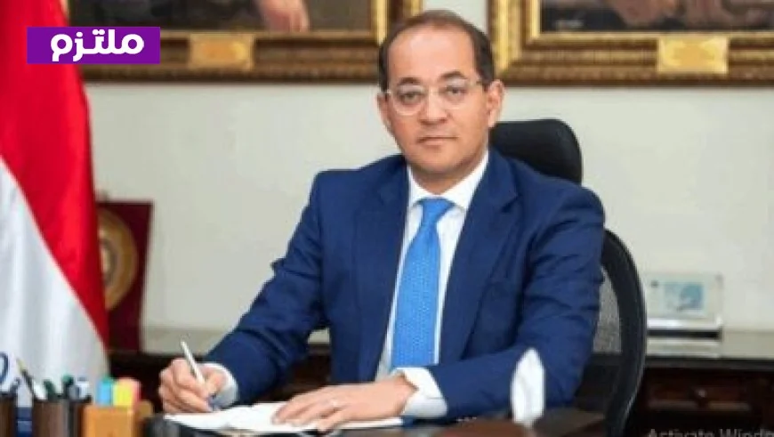 إعلامي وزراء يكشف تفاصيل فيديو يثير الجدل حول غياب الرقابة على استخدام مواد كيميائية في نضج الفاكهة