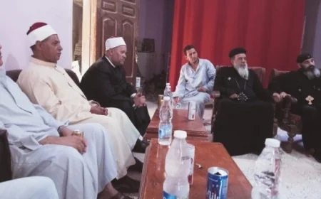 وفد من وزارة الأوقاف يزور مصابي حريق كنيسة الملاك ميخائيل في المنيا للاطمئنان عليهم