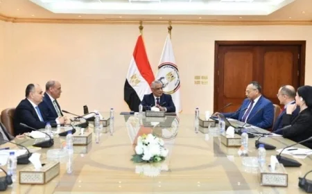 وزير الإنتاج الحربي يناقش سبل التعاون مع شركة إنتل العالمية في مجالات الذكاء الاصطناعي والبرمجيات