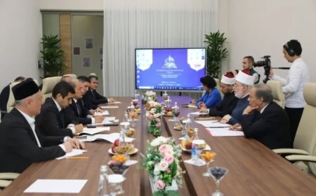الضويني يناقش مع مستشار رئيس أوزبكستان سبل تعزيز التعاون المشترك