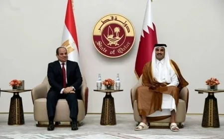 الرئيس السيسي يعزي أمير قطر في وفاة الأمير الوالد خلال لقائهما الرسمي