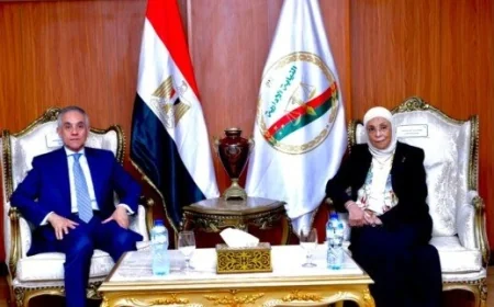 وزير العدل يقدم التهاني لرئيسة هيئة النيابة الإدارية بمناسبة توليها منصبها الجديد