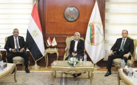 رئيسة النيابة الإدارية تستقبل مجلس نادي المستشارين في زيارة تهنئة بتوليها رئاسة الهيئة