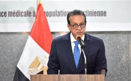 وزير الصحة يستقبل شحنة جديدة من المساعدات الطبية الفرنسية لمساعدة الجرحى الفلسطينيين