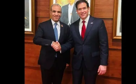 وزير الخارجية يؤكد لنظيره الأمريكي ضرورة الالتزام بالقانون الدولي في إدارة الموارد المائية العابرة للحدود