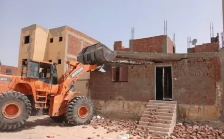 إزالة 3 مخالفات بناء في الساحل الشمالي وبني سويف والقاهرة الجديدة لتعزيز التنمية العمرانية