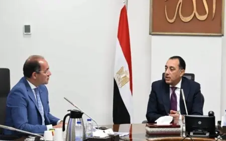 رئيس الوزراء يعقد اجتماعا مع وزير المالية لمراجعة الأداء النهائي لموازنة 2025/2026