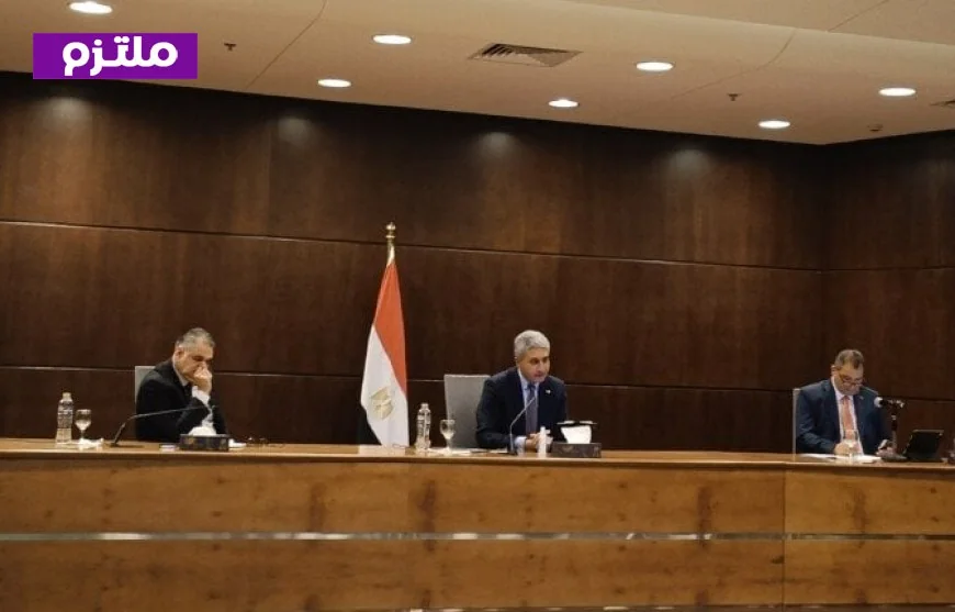 وزير السياحة يؤكد ضرورة حصول الشقق الفندقية على الترخيص قبل التشغيل