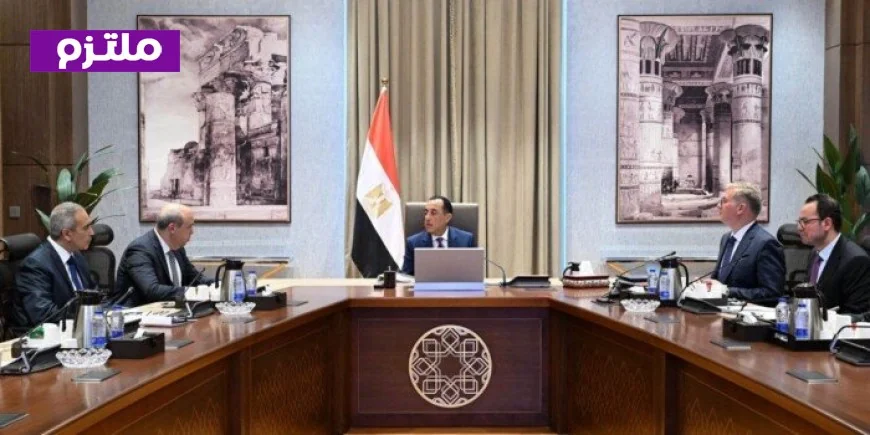 مدبولي يطلع على مستجدات التعاون بين وزارة الطيران المدني ووزارة البترول