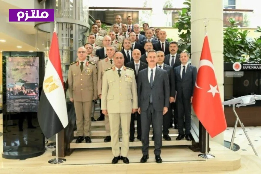 وزير الدفاع يعود إلى الوطن بعد زيارته الرسمية الناجحة في تركيا مع صور حصرية