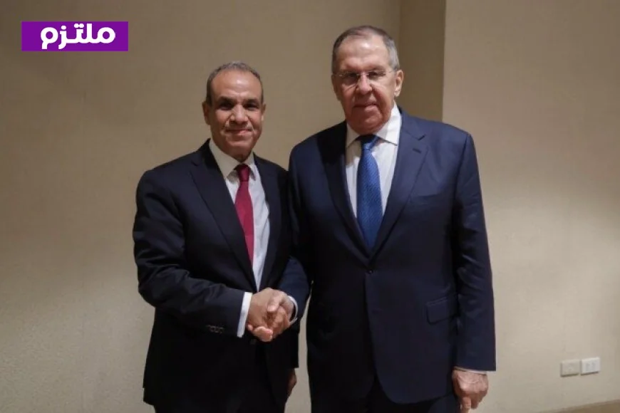 وزير الخارجية يبحث العلاقات الثنائية مع نظيره الروسي خلال اجتماع منظمة الآسيان