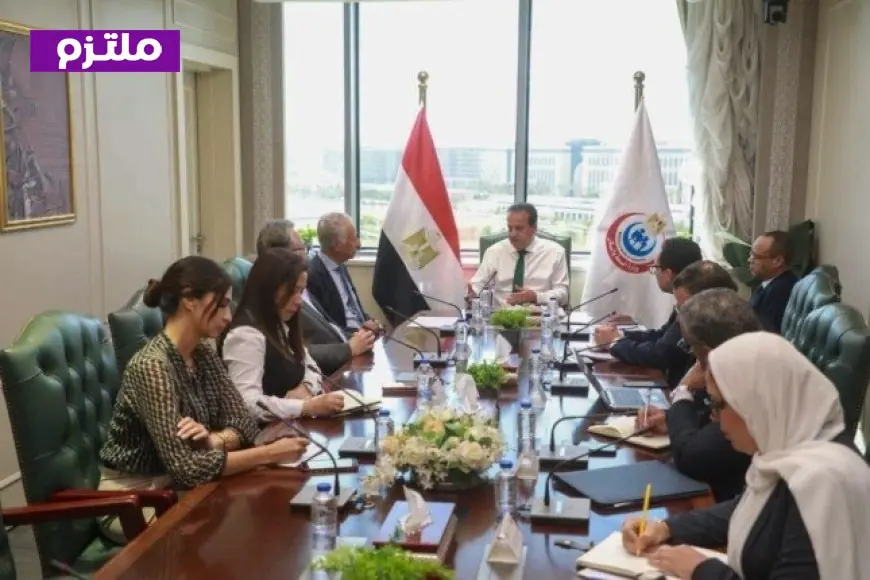 وزير الصحة يناقش مع تكنويف وميدبوت تطوير استخدام تقنية الروبوت الجراحي