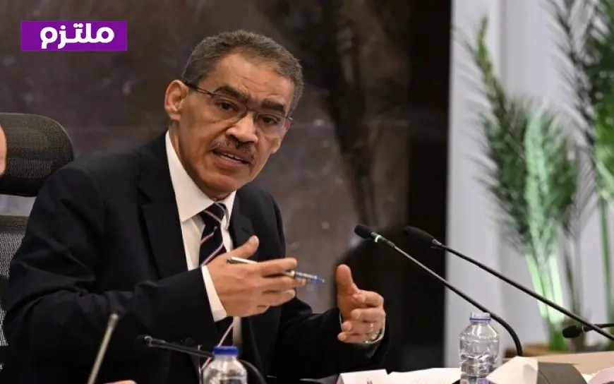 وزير الدولة للإعلام يؤكد نجاح الحكومة في التعامل مع أزمة حادث ميناء دمياط