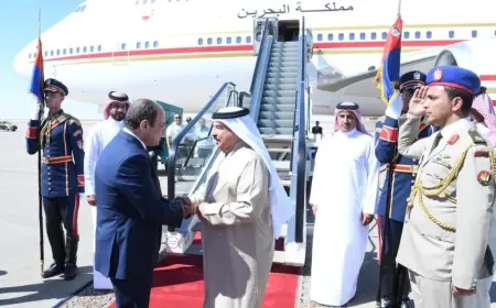 ملك البحرين يعبر عن دعم المملكة لمصر بعد الزلزال المدمر