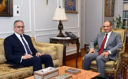 وزير الخارجية يتباحث مع مدير عام اليونسكو حول تعزيز التعاون في مجالات التعليم والثقافة