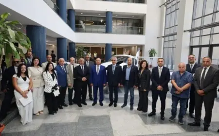 وزير النقل يزور الأكاديمية العربية بالعلمين الجديدة ويثني على تميزها التعليمي والتكنولوجي