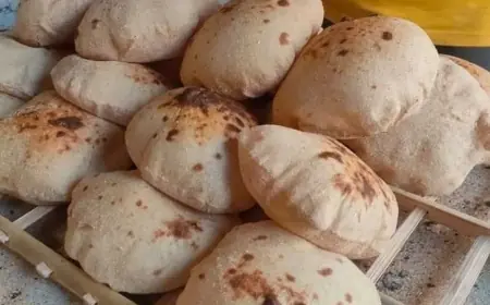 مواطنون يشهدون دعم خبز بقيمة 900 جنيه لأسرة مكونة من 4 أفراد