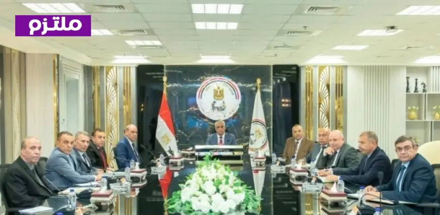 وزير الإنتاج الحربي يأمر بسحب المشاريع من المقاولين المتهاونين لضمان الجودة والاحترافية