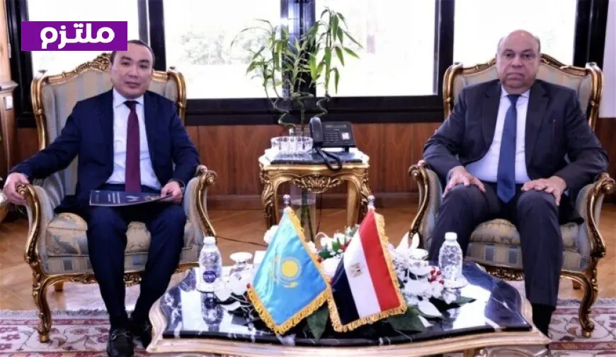 إطلاق خط الطيران بين القاهرة وألماتي وتعزيز السياحة تفاصيل اجتماع وزير الطيران المدني مع سفير كازاخستان