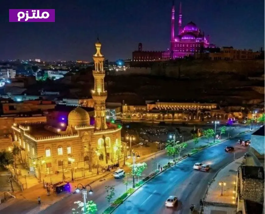 صورة رائعة لملكة الجمال السيدة عائشة وسور مجرى العيون بعد انتهاء مراحل التطوير الأولى