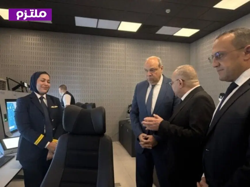 وزير الطيران يعاين التشغيل التجريبي للأنظمة الرادارية الحديثة في مطار القاهرة لتعزيز سلامة الطيران