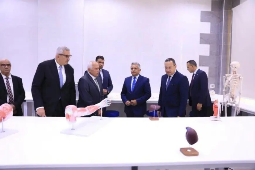 وزير التعليم العالي يؤكد أهمية إعداد خريجين ذوي معارف ومهارات تنافسية محلياً وإقليمياً ودولياً