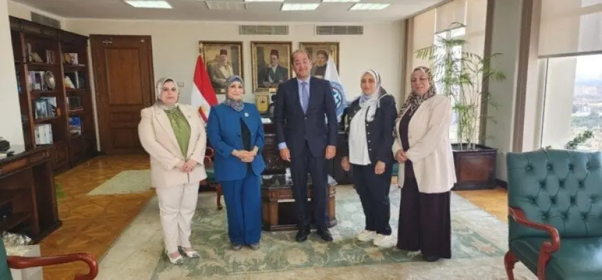 نقيب التمريض تناقش مع وزير المالية زيادة بدل النوبتجية ووجبة السهر لتعزيز رعاية الصحة